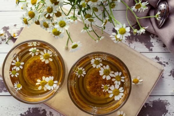 Chamomile Tea to lighten hair